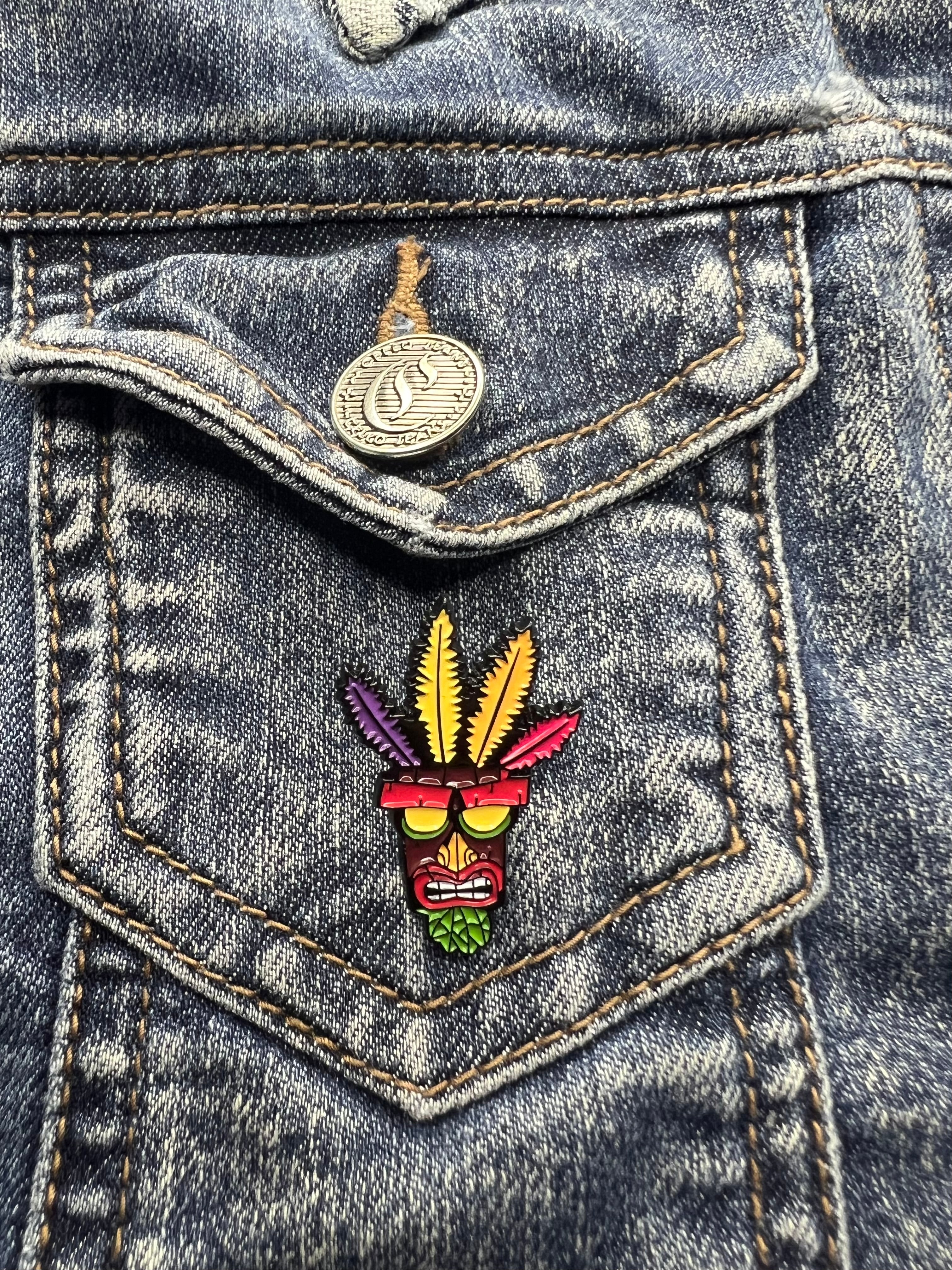 Fashion pins